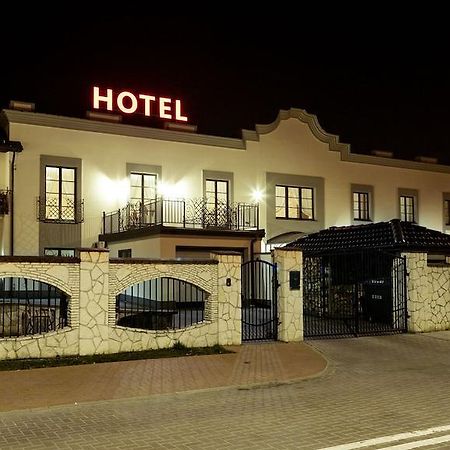 Hotel Notabene Swidnik  Bagian luar foto