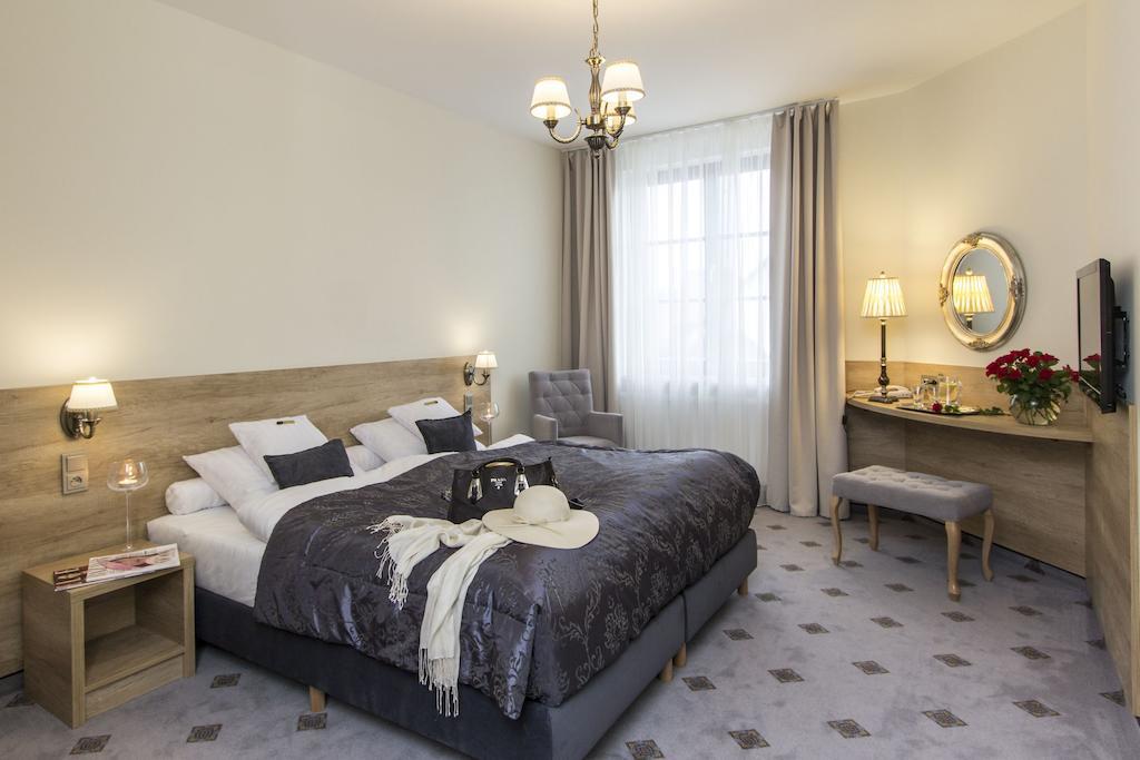 Hotel Notabene Swidnik  Ruang foto