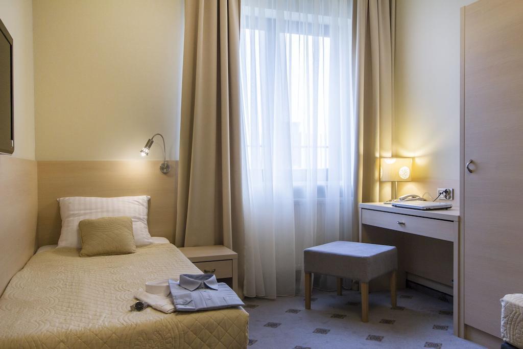 Hotel Notabene Swidnik  Ruang foto